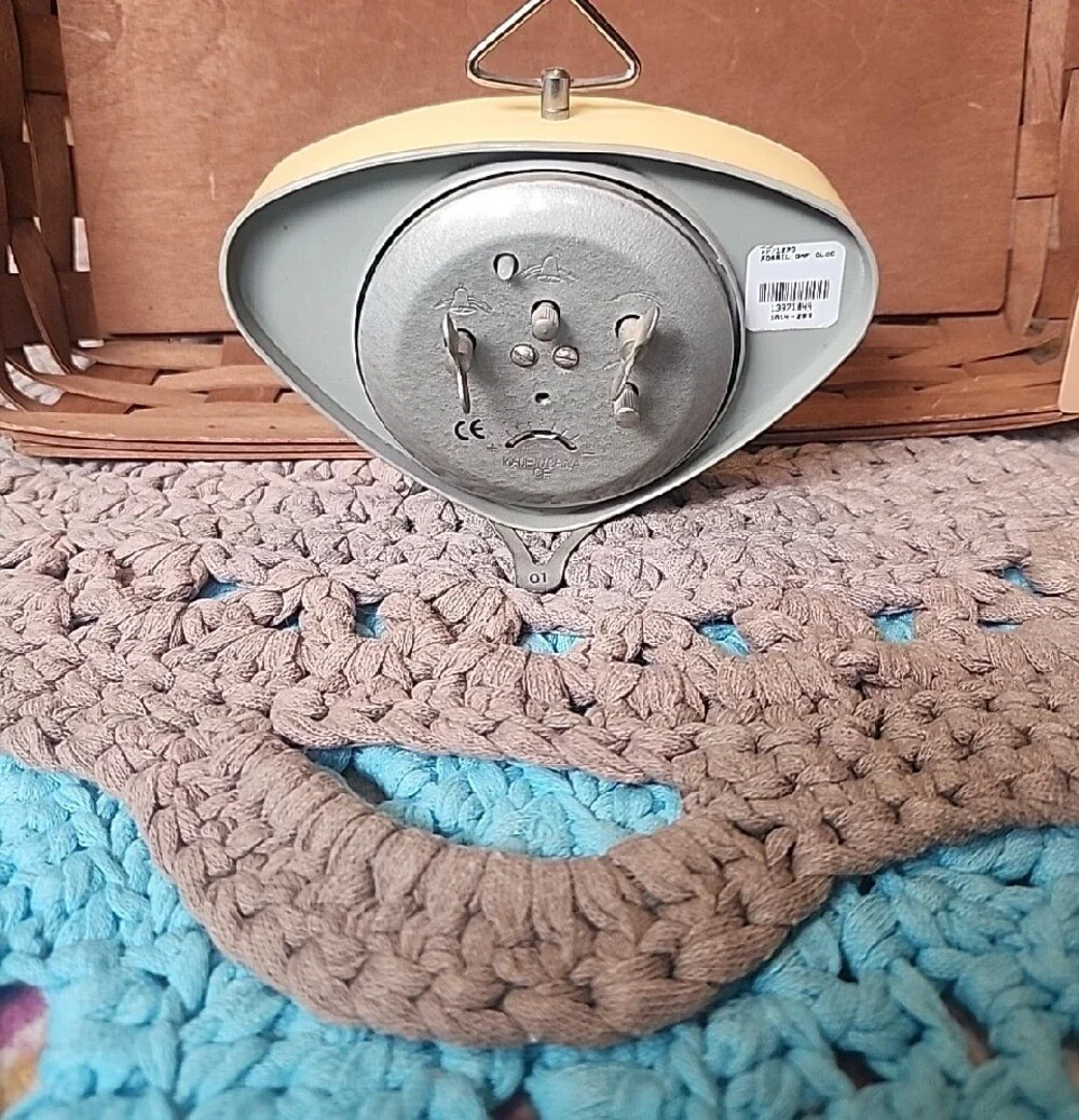 Fossil American Classic Cream Mid-Century Retro Triangle Wind Up Clock